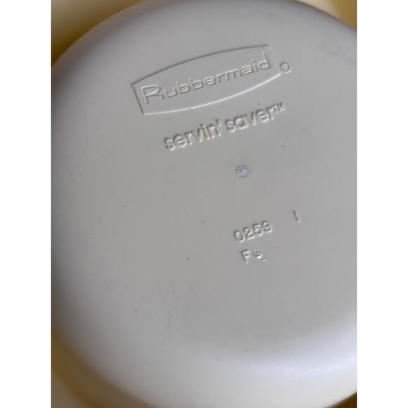 Vintage Rubbermaid Servin Saver 7 Section Container w/ Lid Almond 12” Model 0259 - Picture 3 of 13